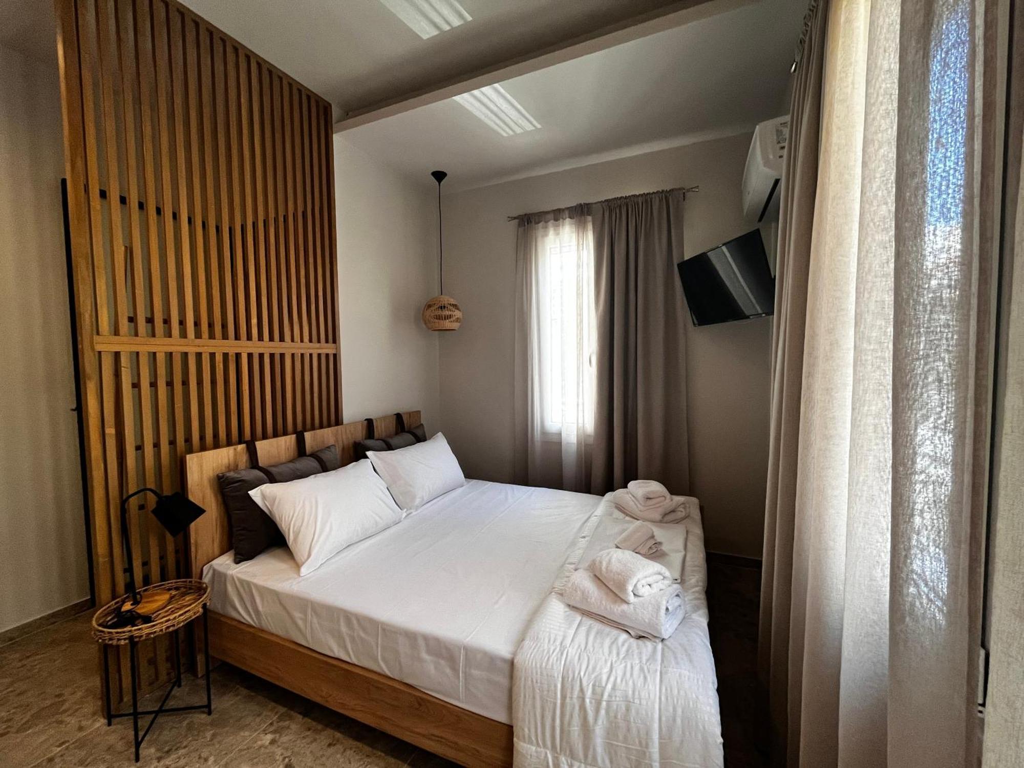 Orfeas Luxury Rooms & Studio Skopelos Town Ngoại thất bức ảnh